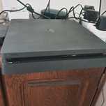 PlayStation 4 slim 500GB + 2x Controller + Un joc la alegere