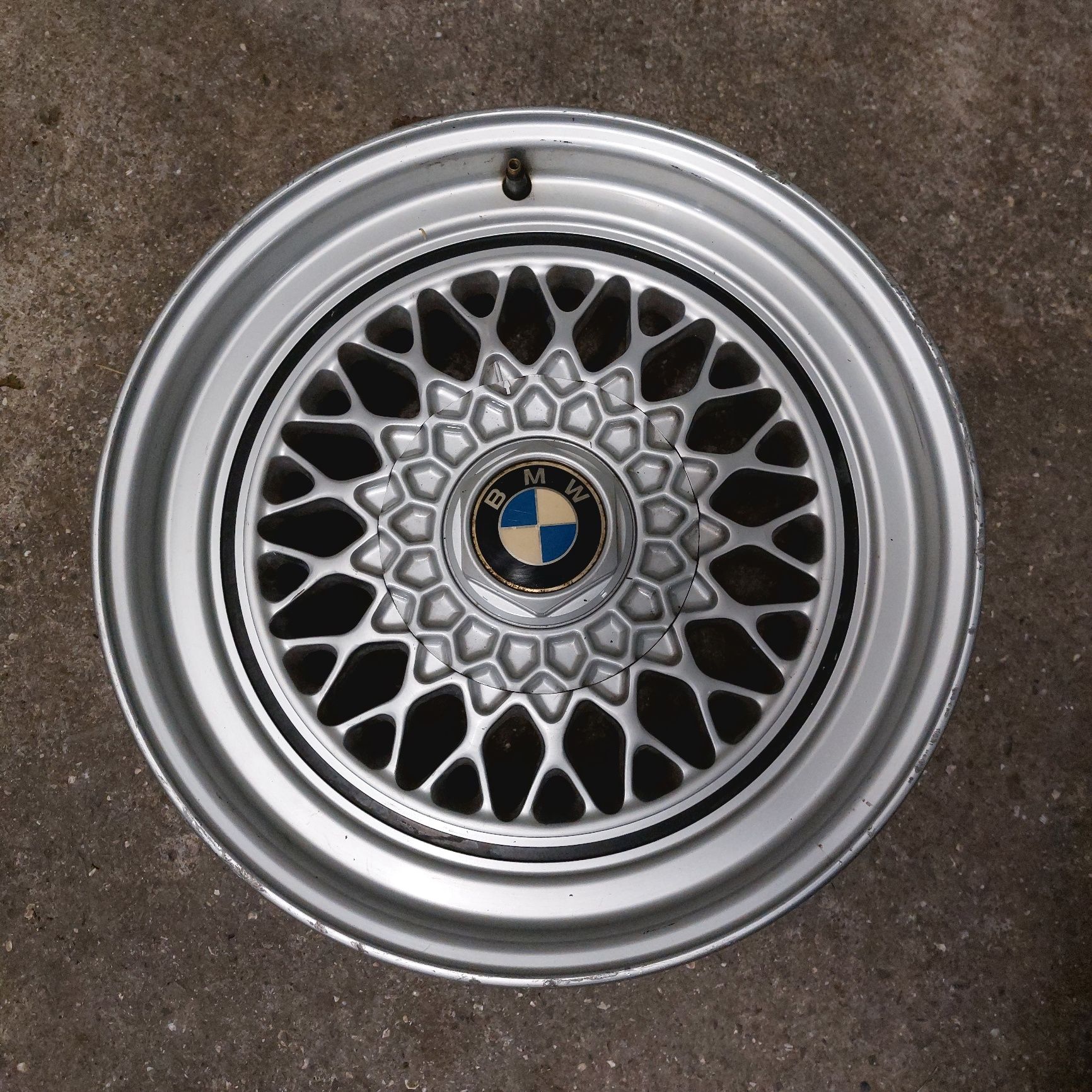 4 BMW джанти + 2 гуми