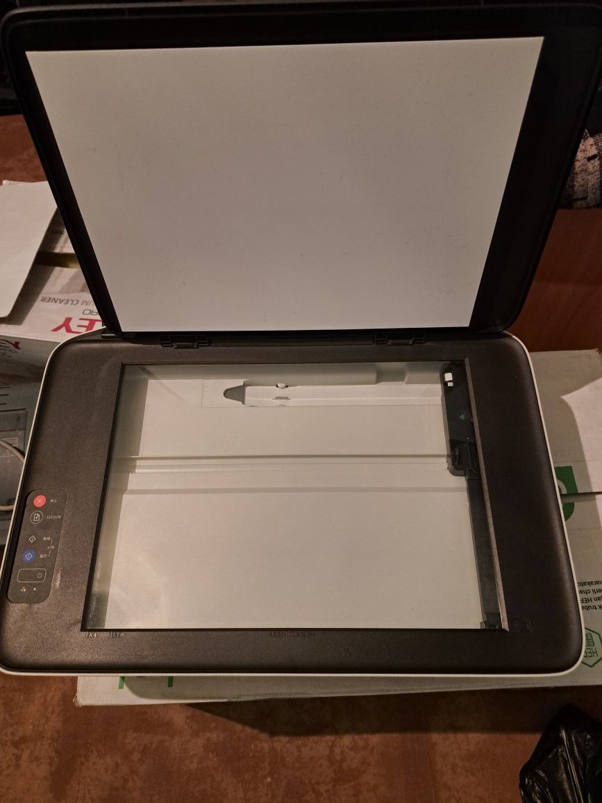 Принтер 3 в 1. Samsung SL-J1663 в нормальном состоянии.