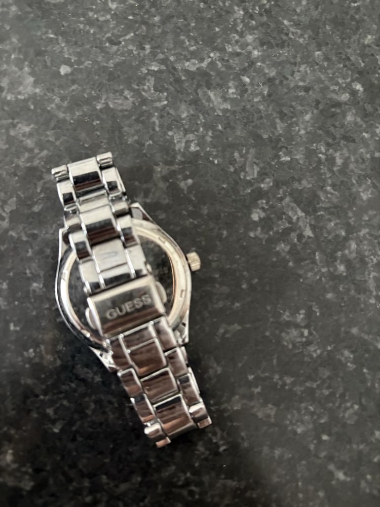 Ceas guess argintiu