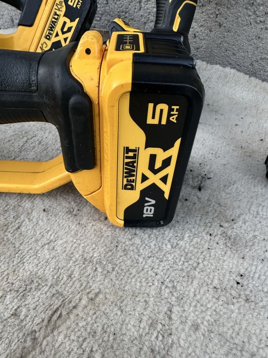 Set dewalt 4 scule 18v