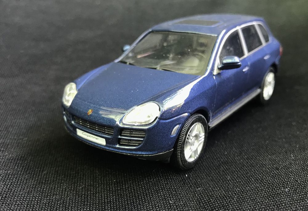 Macheta Porsche Cayenne 1:43 Cararama