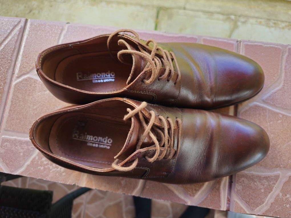 Pantofi din piele
