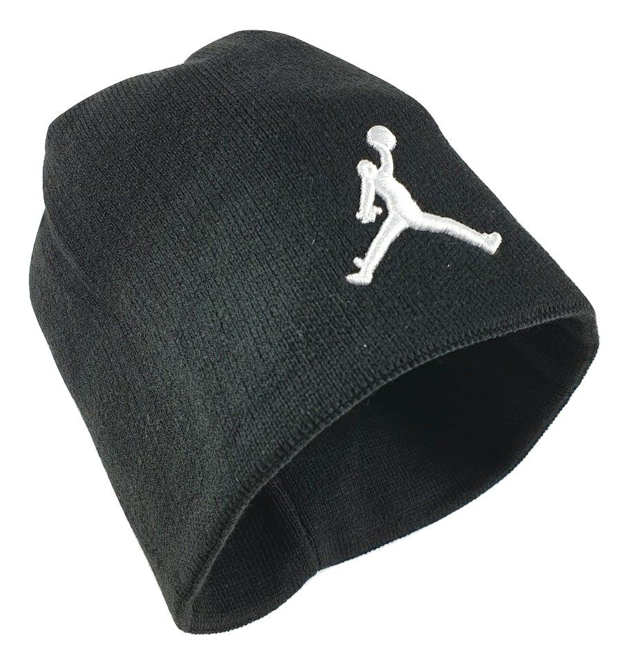 Nike  мъжка шапка зимна много топла и стегната с бродирано лого
