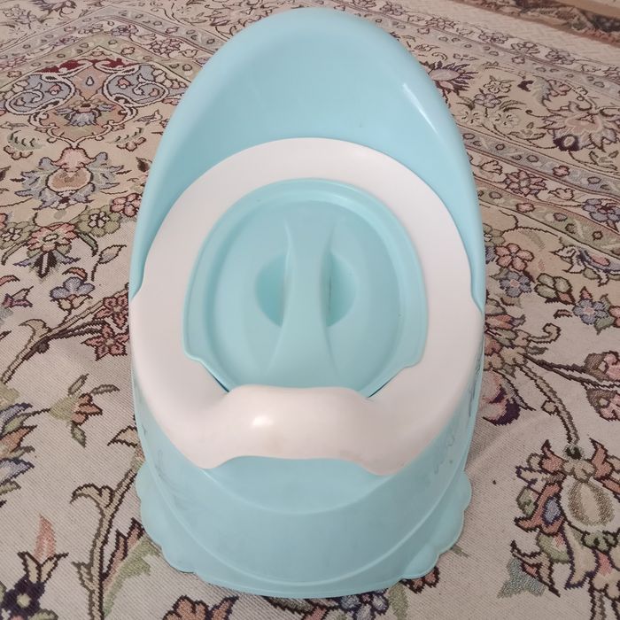 Горшок . В хорошем состоянии.