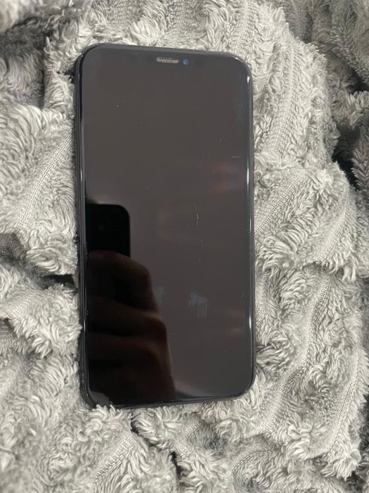 Iphon Xr 128gb.