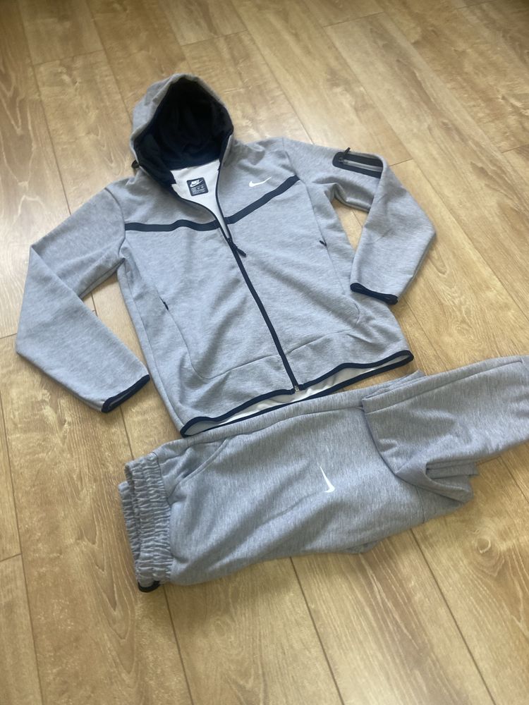 Trening Tech Fleece Nike marimea XXL