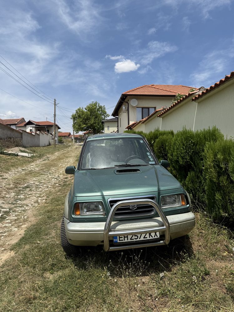 Джип Suzuki Vitara