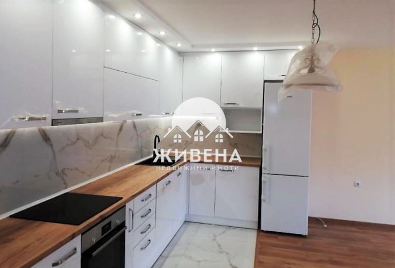 Продава се Тристаен апартамент в Варна, Операта - 150 кв.м за 3327 €/кв.м - Снимка #4