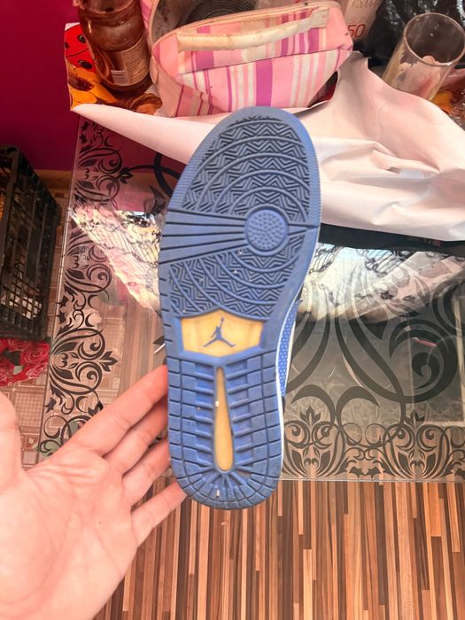 Vând Adidasi Jordan mărimea 44