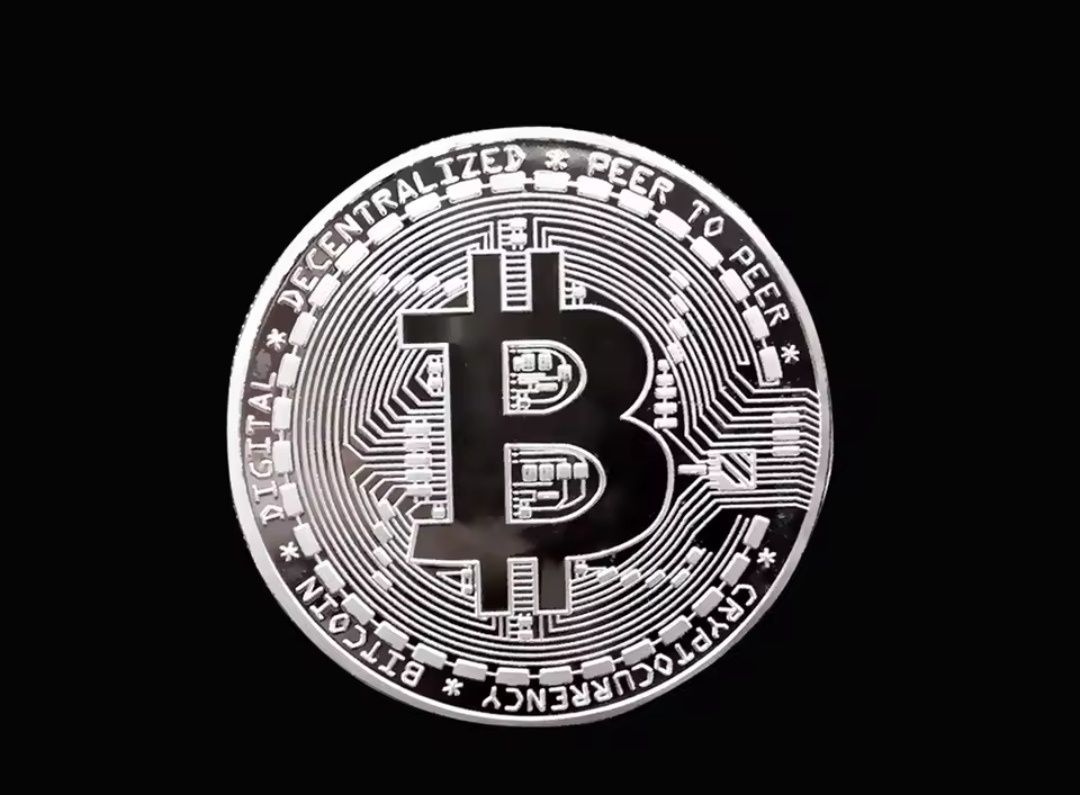 Биткойн монета - сувенир