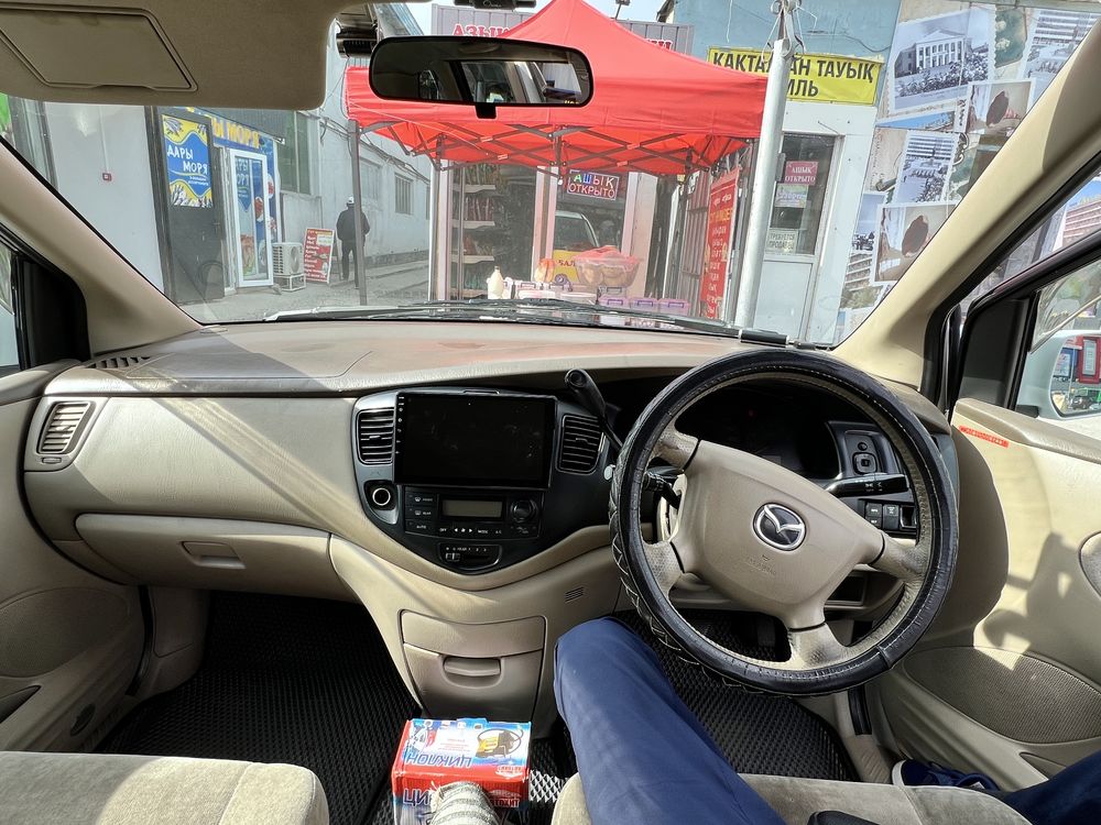 Продам Mazda MPV