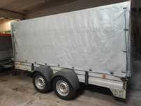 Remorcă Böckmann cu prelată 2700 kg