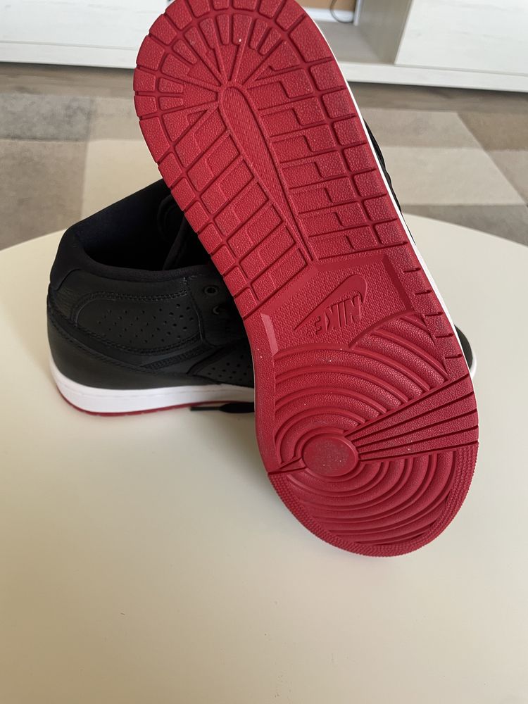 Adidasi Nike Air Jordan Access