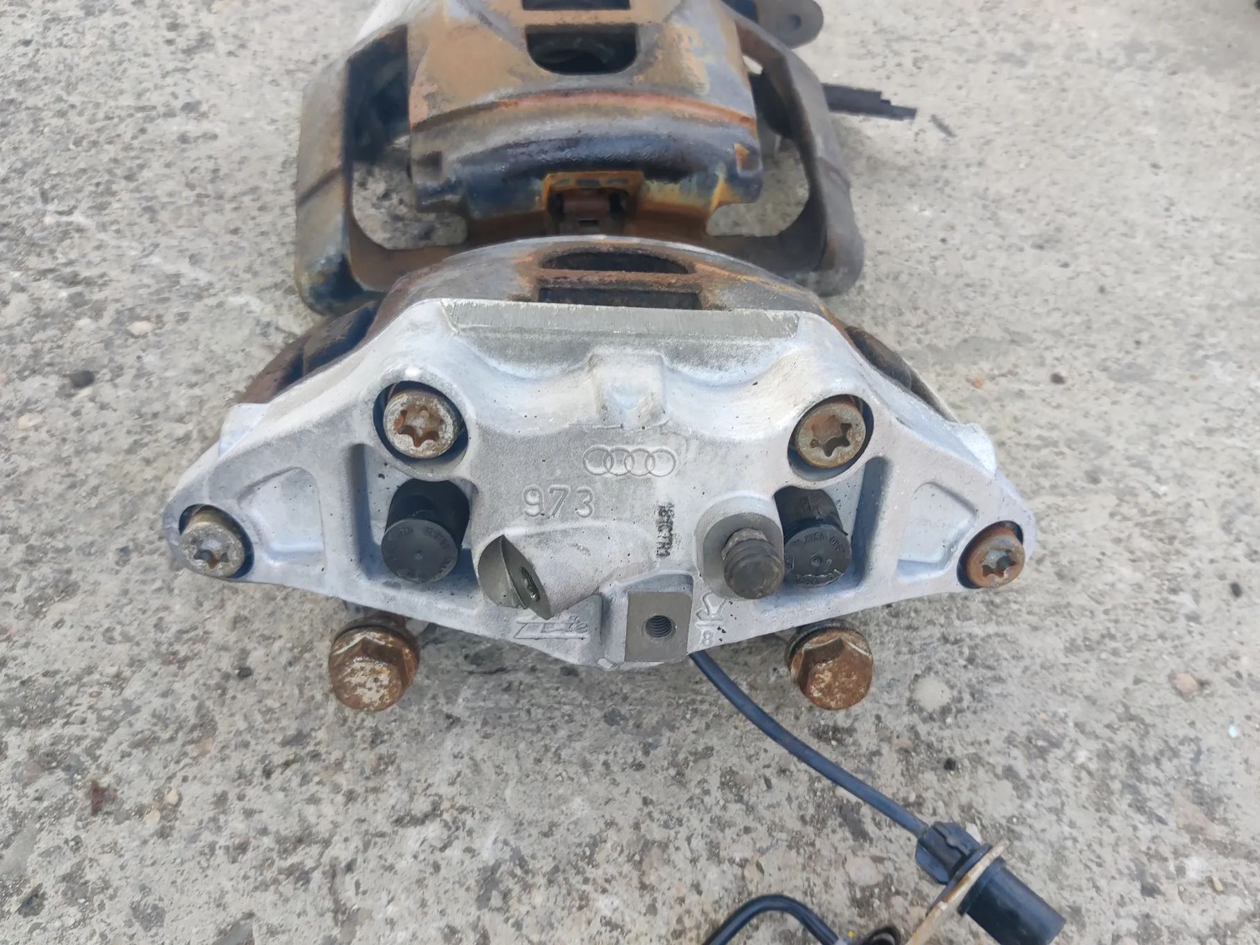 Etrier Etriere frana fata Seat Exeo Audi A4 A6 A8 VW Skoda 2.0 2.7 3.0 TDI 1.8 2.0 4F0615124A / 4F0615123