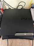 Продавам PlayStation 3 Slim