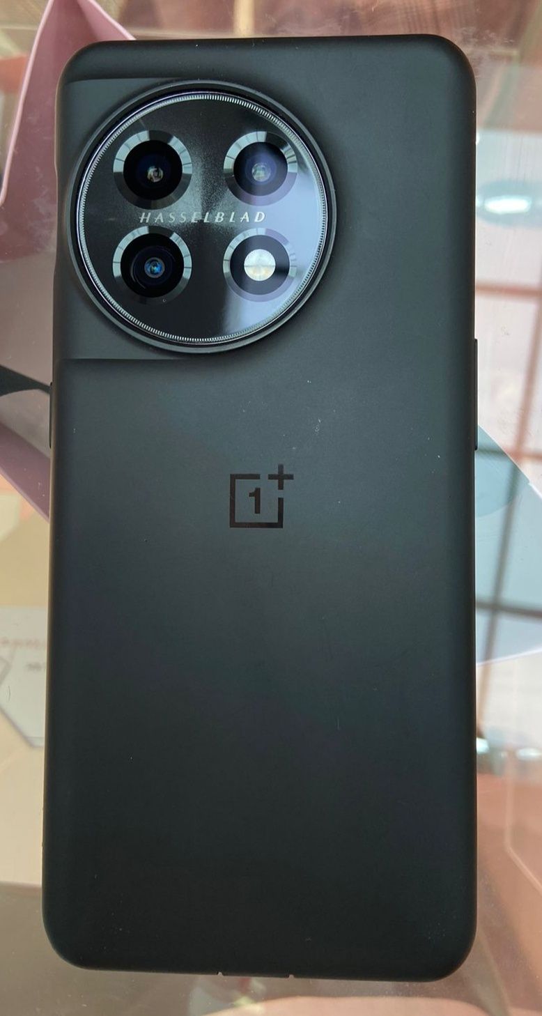 OnePlus 11 16/256 обмен