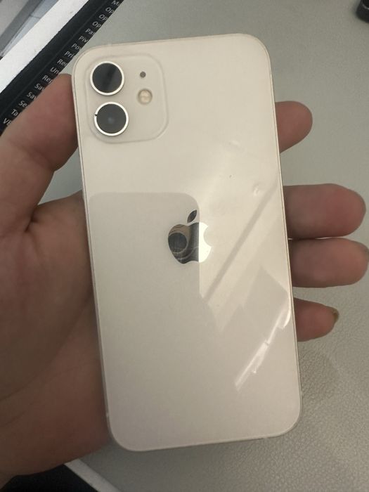 iPhone 12 alb impecabil, 128 GB, fără defecte, baterie 79%