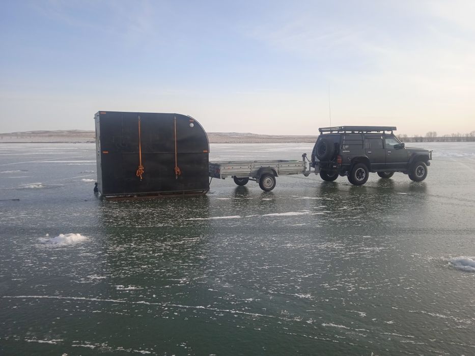 Домик  для зимней рыбалки в прицеп