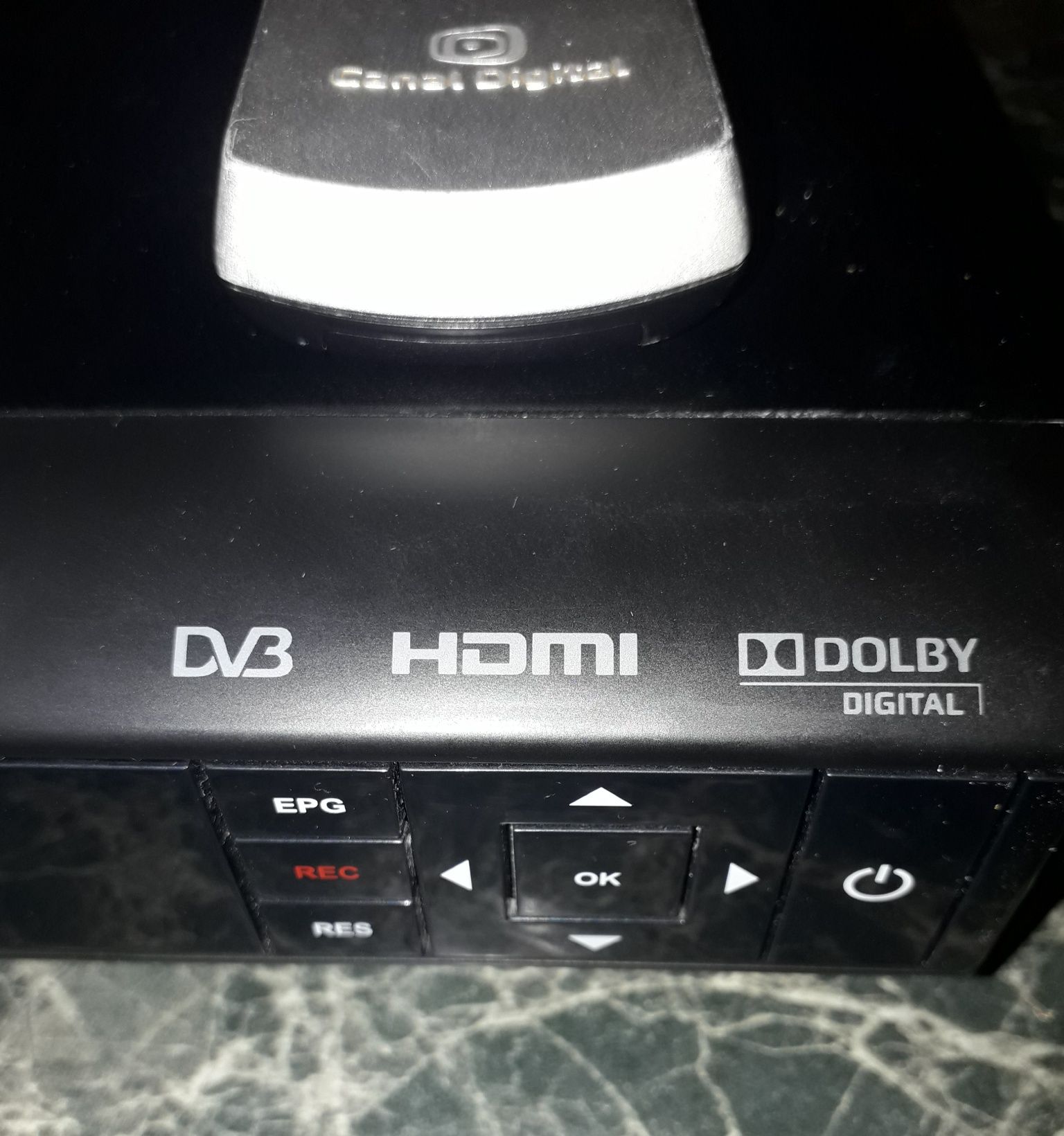 Сателитен  приемник HDMI Dolby Digital                              .