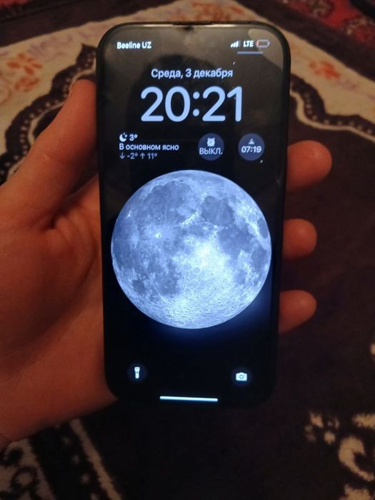 IPhone 16pro qora 256 li bir qo'l 92 yomkst