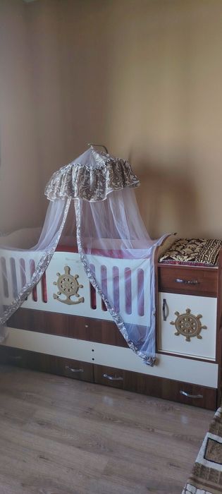 Кровать детская удобная