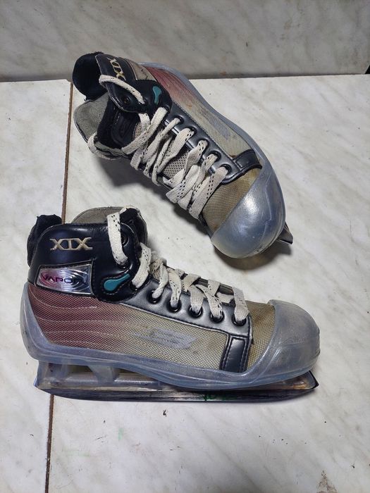 Patine 1049 hochei hochey portar Bauer  marime 39-40 (25  cm)