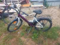 De vanzare bicicleta pana la 9 ani merge !
