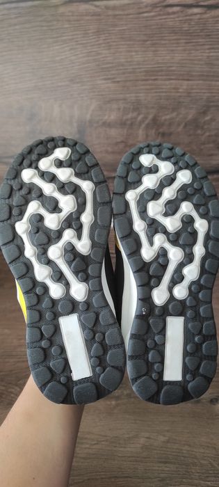 Adidasi Batman noi marimea 28