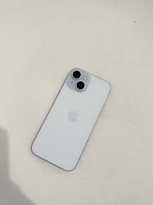Iphone 15 albastru
