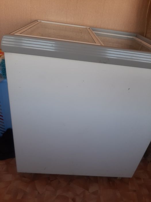 Продам морозильную камеру
