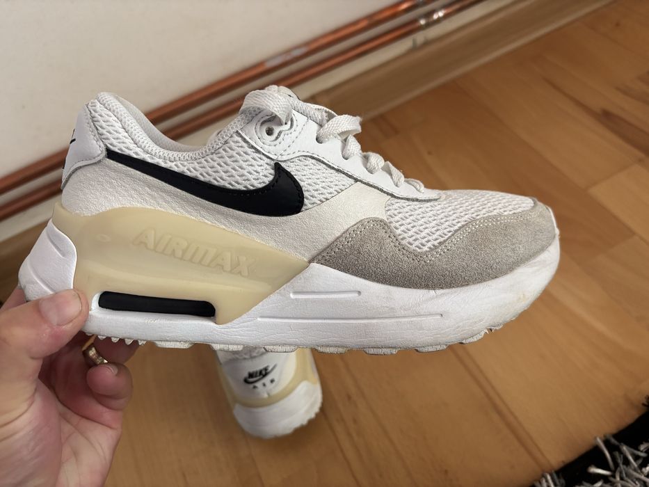 Adidasi Nike marimea 38.5