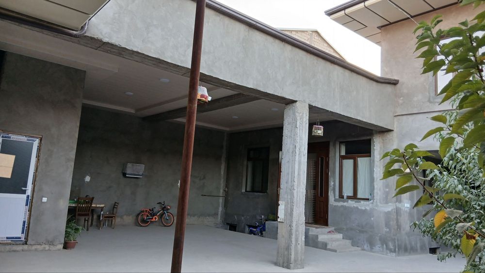 Toshkent Tumani Kles Abdurahmonovda uy sotkadi