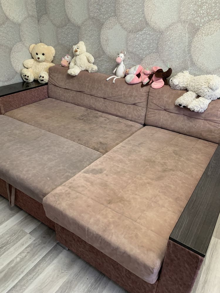 Продам мягкий уголок Диван-кровать