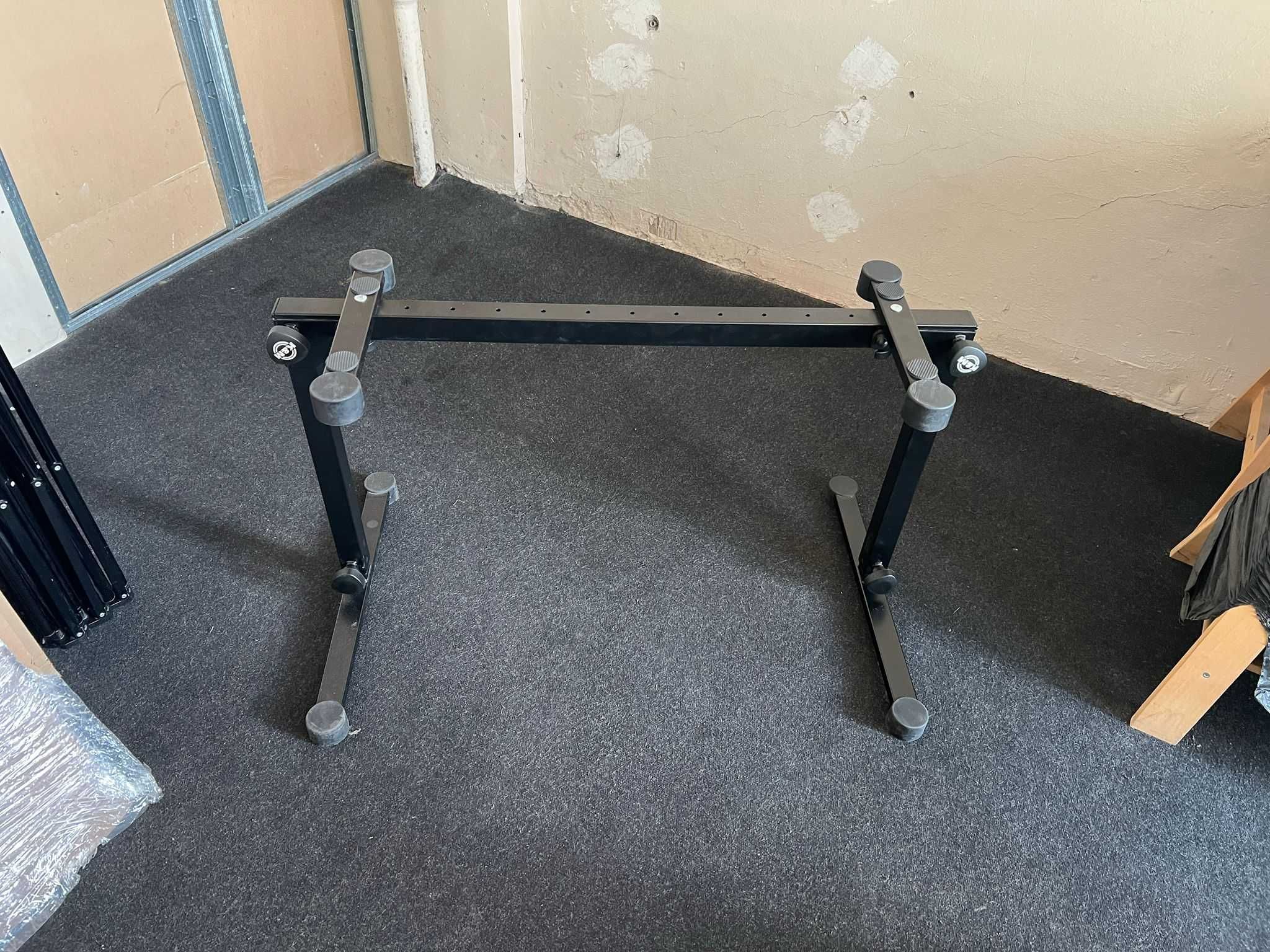Stand clapă K&M 18820
