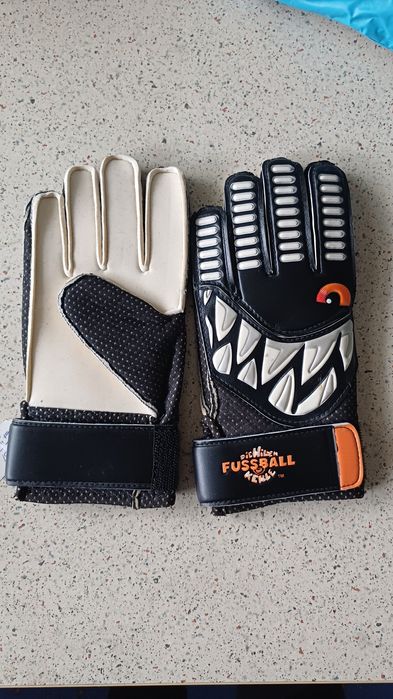 Manusi portar profesionale noi