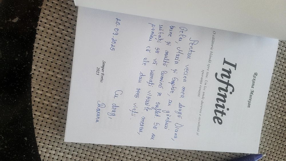 Carte nouă- Infinite de Mureșan Roxana