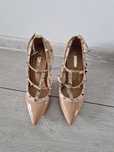 Pantofi stiletto bej / nude de lac masura 37