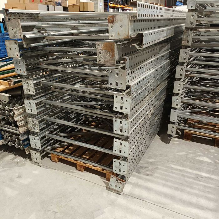 Rafturi metalice de vanzare