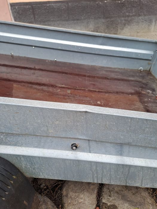 Vând Remorca STEMA 750kg