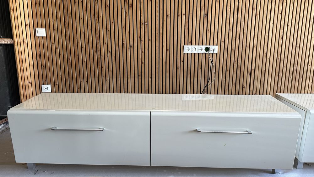 Тумба под ТВ, 2 шт, на ножках