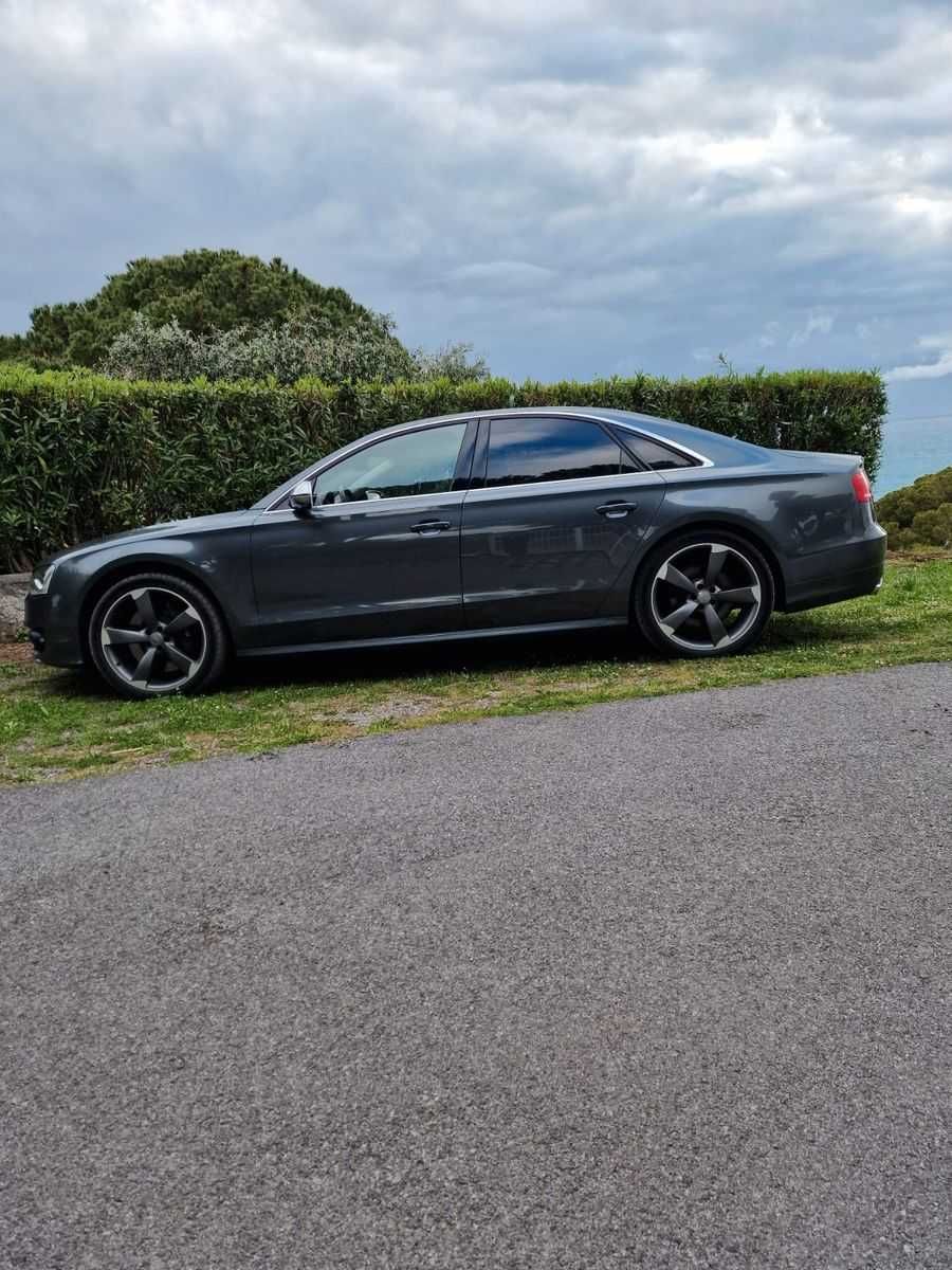 Audi  S8 4.0TFSI На Части