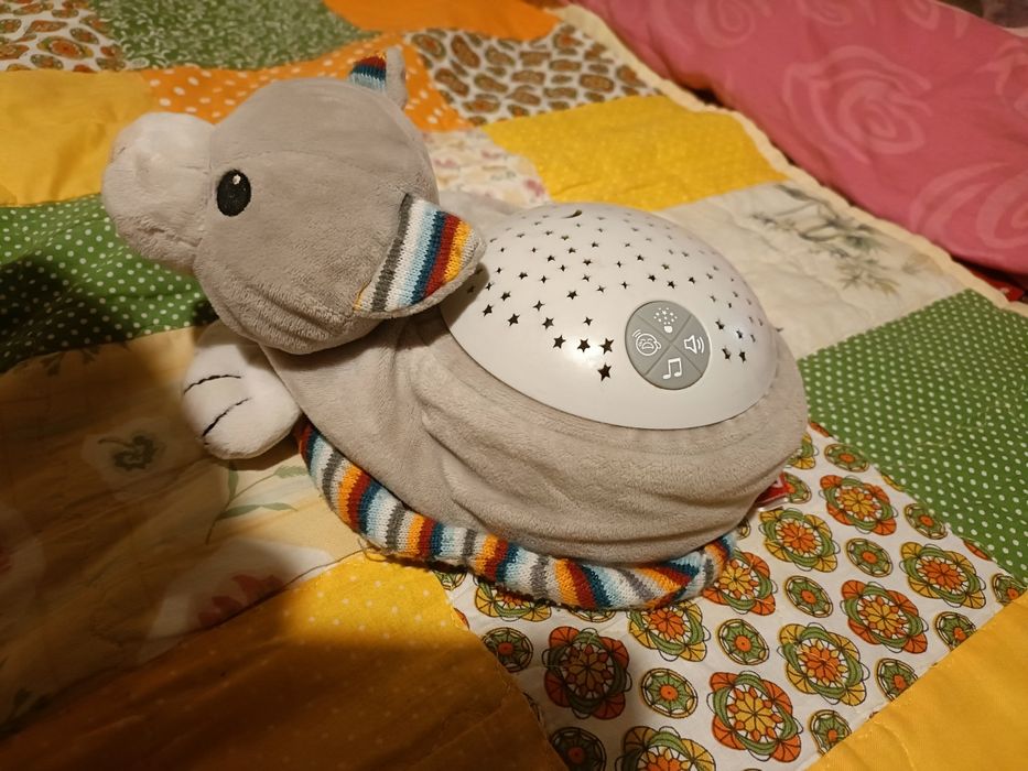 Proiector bebelus pisica