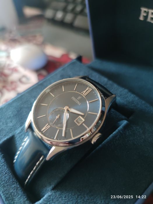 Часовник Festina