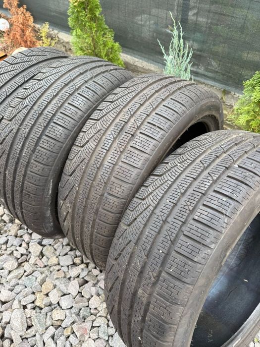 Pirelli Sotrozero 235/45R20