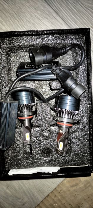 Продам лед лампу на авто НВ3