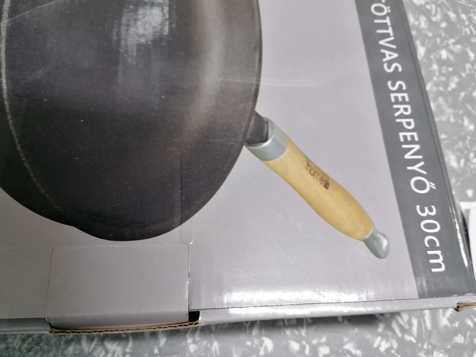 Tigaie din fontă 30 cm, Ofertă 89 lei