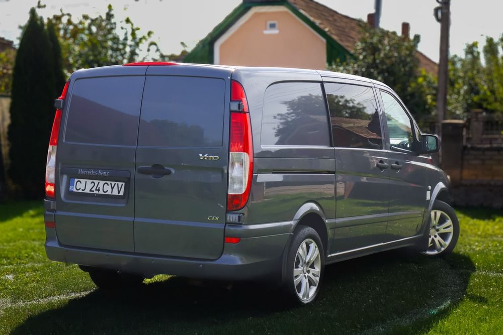 Vând Vito 2014 IMPECABILA  luna 8  6 locuri cutie Automata