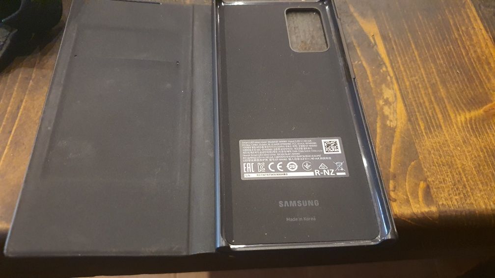 Galaxy S20 smart cover