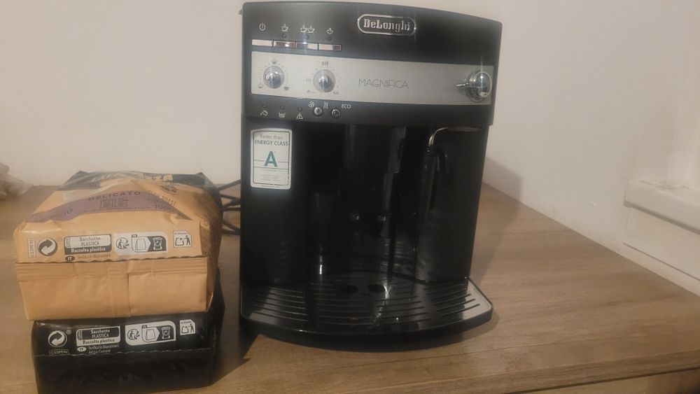 Aparat cafea Delonghi Magnifica